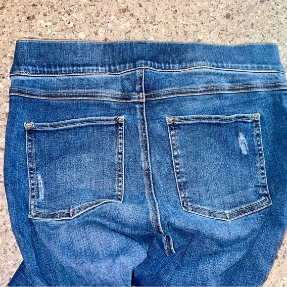 Spanx Jeans - Women's Medium Pull-On Shaping Skinny Distressed Denim Stretch - Picture 9 of 12